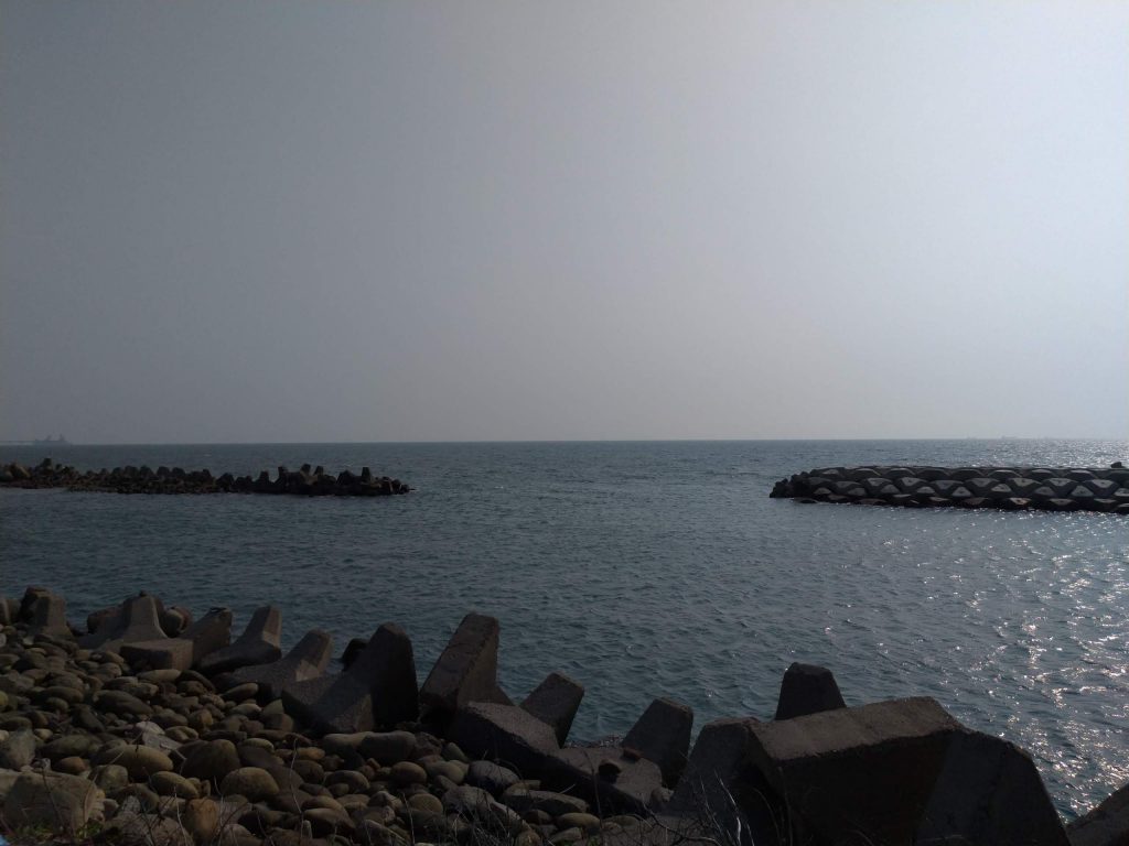 茄萣濱海遊樂區の海